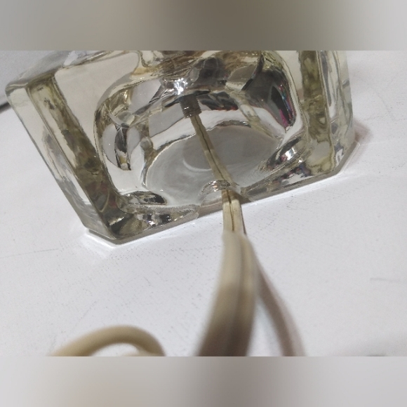 Leviton Vintage Crystal geometric cube prism lamp - Picture 7 of 11